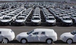 العراق يضعُ خطة جديدة لتنظيم عملية استيراد السيارات